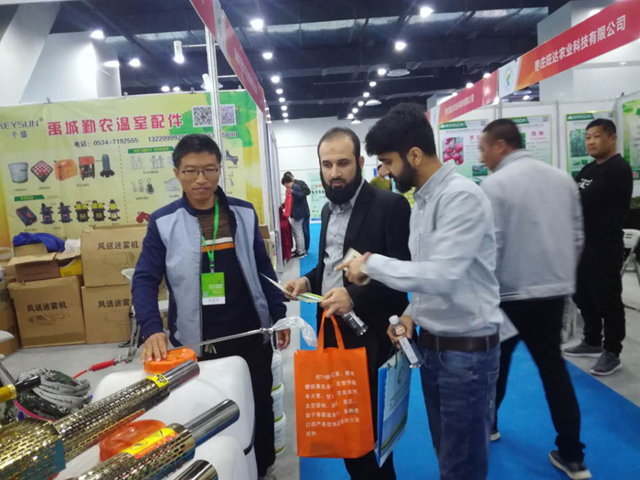 印度客戶訂購千盛打藥機(jī)130臺